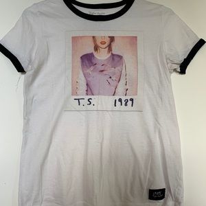 Taylor Swift 1989 Album Cover Ringer Tee